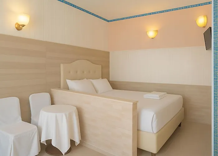 Life Is Korifi Apartmán